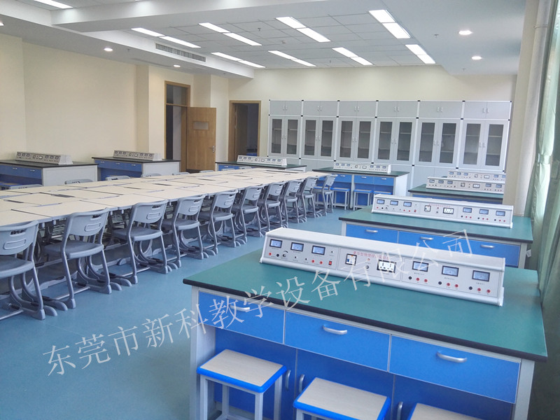 <a href='http://www.jrzfw.cn/' target='1' style='font-size:14px; font-weight:bold; color:#0080ff;'>物理實驗室</a>教室