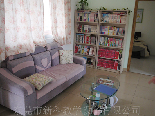 學校<a href='http://www.jrzfw.cn' target='1' style='font-size:14px; font-weight:bold; color:#0080ff;'>心理咨詢室</a>