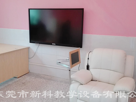 <a href='http://www.jrzfw.cn' target='1' style='font-size:14px; font-weight:bold; color:#0080ff;'>心理咨詢室</a>布置