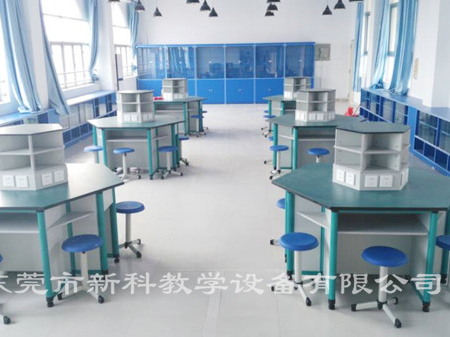 <a href='http://www.jrzfw.cn/chanpin/60-1.html' target='1' style='font-size:18px; font-weight:bold; color:#000000;'>機器人功能室</a>3